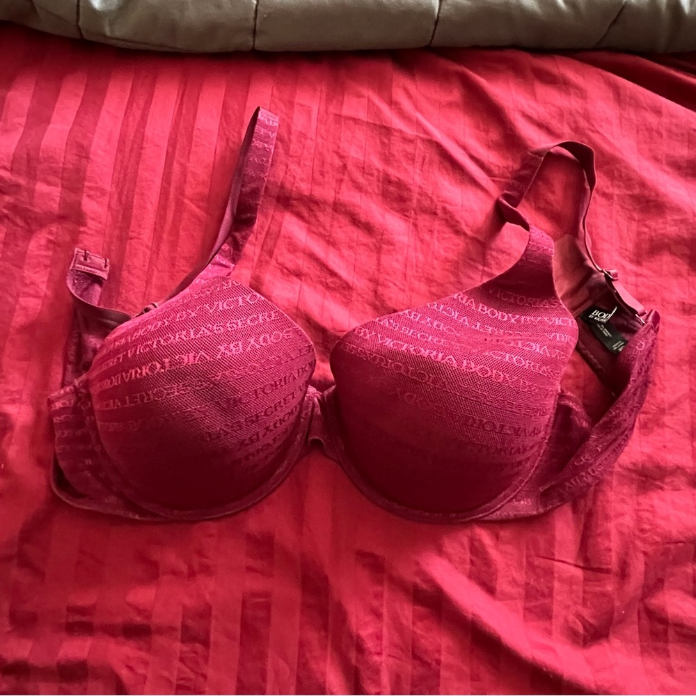 Body By Victoria Victoria’s Secret 38D full coverage uplift  cranberry red bra